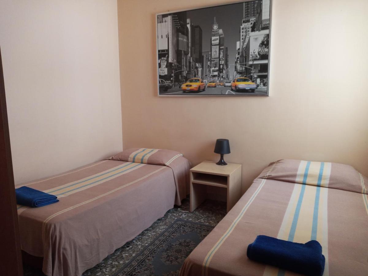 Tana Degli Elfi Parabita Esterno foto